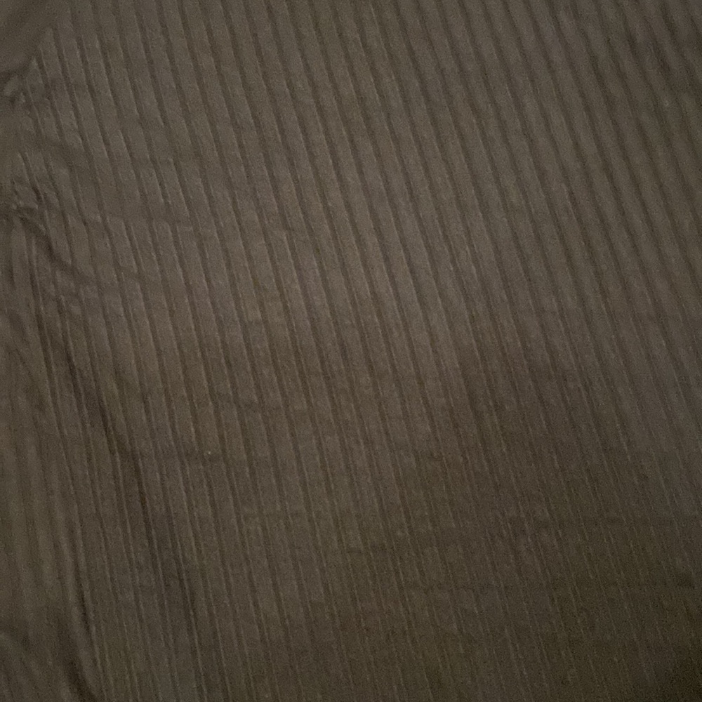 Top - Picture 2 of 4